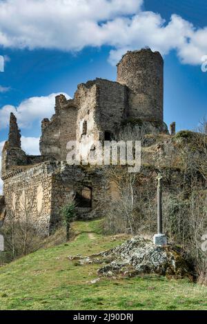 Haute Loire (43) Chateau de Leotoing // Francia. Auvergne Rhone Alpes. Haute Loire (43) Castello fortificato di Leotoing Foto Stock