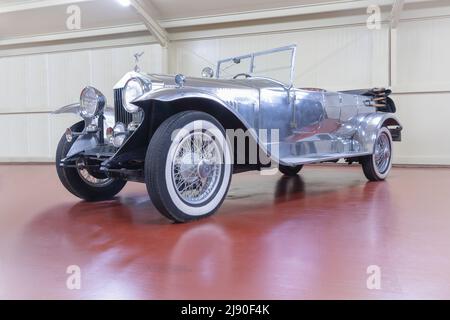 GALDAMES, SPAGNA-8 AGOSTO 2021: 1930 Rolls-Royce Phantom II Cabrio DHC Aluminio a Torre Loizaga (Miguel de la Via) Museo dell'automobile Foto Stock