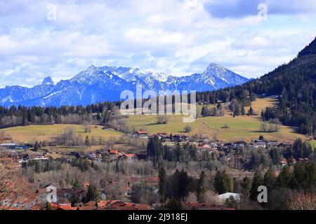 Vista del villaggio Pfronten. Le Alpi. Baviera, Germania, Europa. Foto Stock