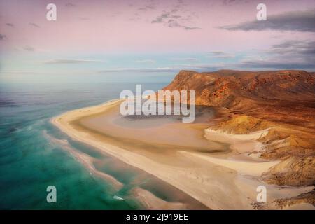 Detwah Lagoon punta occidentale di Socotra, Yemen, presa nel novembre 2021, post processata con bracketing di esposizione Foto Stock