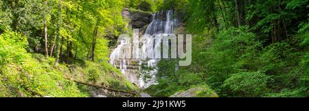 Grande vista di Cascade du Herisson in Francia, Europa Foto Stock