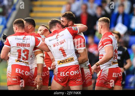 Warrington, Regno Unito. 19th maggio 2022. Alex Walmsley #8 di St Helens celebra la sua prova a Warrington, Regno Unito il 5/19/2022. (Foto di Mark Cosgrove/News Images/Sipa USA) Credit: Sipa USA/Alamy Live News Foto Stock