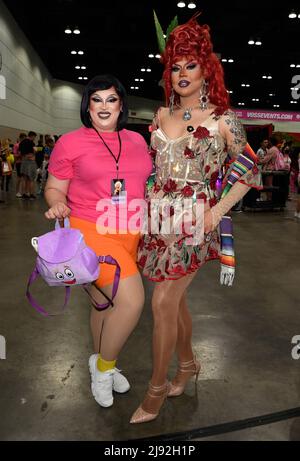 Partecipanti durante il 2022 RuPaul DragCon, Day 2, tenuto presso IL LA Convention Center di Los Angeles, California, venerdì 14 maggio 2022. Foto di Jennifer Graylock-Graylock.com Foto Stock