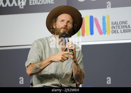 Torino, Italia. 19th maggio 2022. Apertura dell'edizione 34th della Fiera Internazionale del Libro di Torino. Credit: Pacific Press Media Production Corp./Alamy Live News Foto Stock