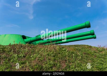 Voroshilov batteria - nave torre pistole sull'isola russa. Foto di alta qualità Foto Stock
