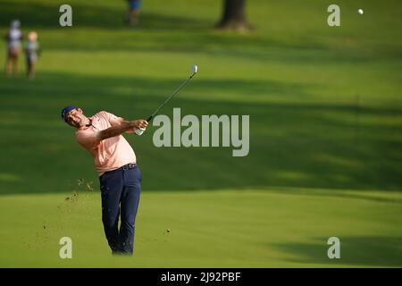 Tulsa, Stati Uniti. 19th maggio 2022. Scottie Scheffler gioca la 16th buche nel primo round durante il campionato PGA al Southern Hills Country Club di Tulsa, Oklahoma, giovedì 19 maggio 2022. Foto di Kyle Rivas/UPI Credit: UPI/Alamy Live News Foto Stock