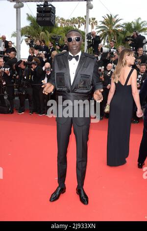 18 maggio 2022, CANNES, Francia: CANNES, FRANCIA - 18 MAGGIO: Khaby Lame partecipa alla proiezione di ''Top Gun: Maverick'' durante il festival annuale del cinema di Cannes 75th al Palais des Festivals il 18 maggio 2022 a Cannes, Francia. (Credit Image: © Frederick Injimbert/ZUMA Press Wire) Foto Stock