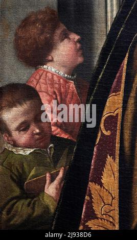 Particolare da “ San Nicola da Bari presenta alla Vergine con il Bambino degli alleevi di Galeazzo Rovellio - olio su tela - Alessandro Bonvicino detto Foto Stock