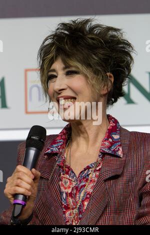 Torino, Italia. 19th maggio 2022. L'attrice italiana Veronica Pivetti è ospite della Fiera del Libro di Torino. Foto Stock