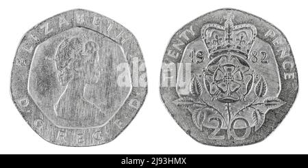 La vecchia moneta da venti pence isolata su sfondo bianco, Salva il tracciato di ritaglio. Foto Stock
