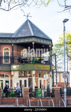 The Looking Glass Pub, Buttermarket Street, Warrington, Cheshire, Inghilterra, Regno Unito Foto Stock