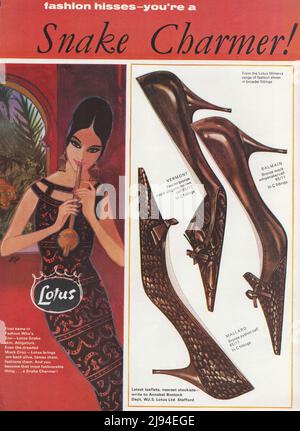 Lotus shoes vintage paper advert 1980s 1970s Foto Stock