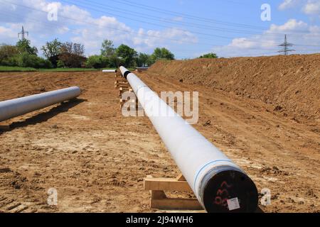 Posa di tubi vuoti nei pressi di Vaihingen an der Enz Foto Stock