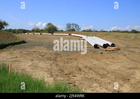 Posa di tubi vuoti nei pressi di Vaihingen an der Enz Foto Stock