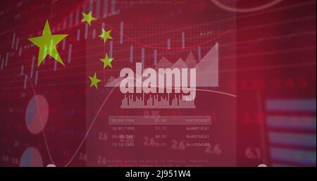 Immagine dei dati finanziari e dei grafici su bandiera della cina Foto Stock