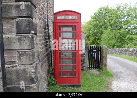 Cabina telefonica rossa inglese Foto Stock