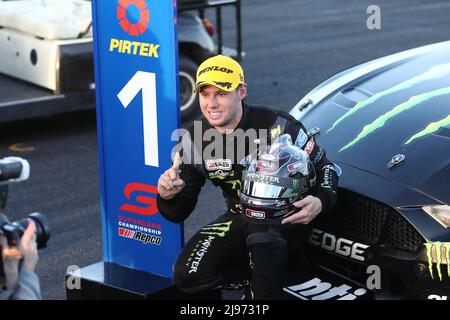 Benalla, Victoria, Australia. 21st maggio 2022. Repco Australian Supercars Championships-Pizza Hut Winton Supersprint - Cameron Waters Racing per Monster Energy Racing celebra il suo posto dopo gara tredici dei 2022 Repco Australia Supercars Championship-Image Credit: brett keating/Alamy Live News Foto Stock