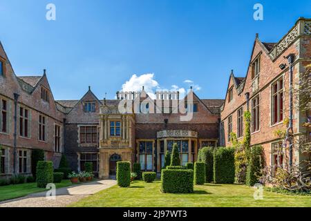 Bella Charlecote House & Gardens a Charlecote Park, Warwickshire. Foto Stock