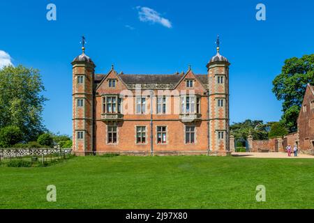 Bella Charlecote House & Gardens a Charlecote Park, Warwickshire. Foto Stock