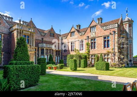 Bella Charlecote House & Gardens a Charlecote Park, Warwickshire. Foto Stock