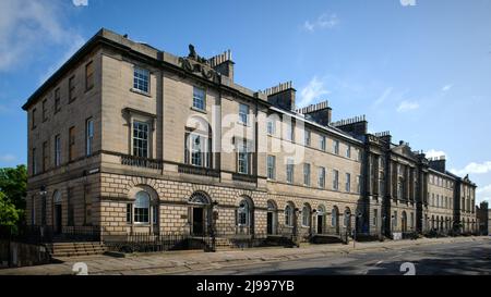 Edimburgo Scozia, Regno Unito maggio 21 2022. Georgian Houses sul lato nord di Charlotte Square, tra cui Bute House.. Credit sst/alamy Live news Foto Stock