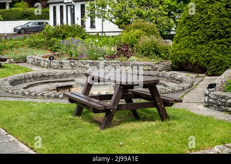 Quin una pittoresca cittadina nella regione di Shannon con le rovine di un monastero storico, Quin, Irlanda, maggio 21,2022 Foto Stock