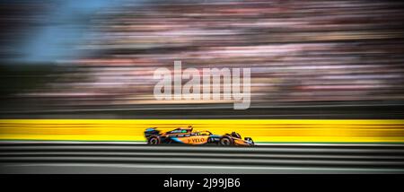 Barcellona, Spagna. 21st maggio 2022: LANDO NORRIS (GBR) del team McLaren guida nella sua MCL36 durante le qualifiche del GP di Spagna al Circuit de Catalunya Credit: Matthias Oesterle/Alamy Live News Foto Stock