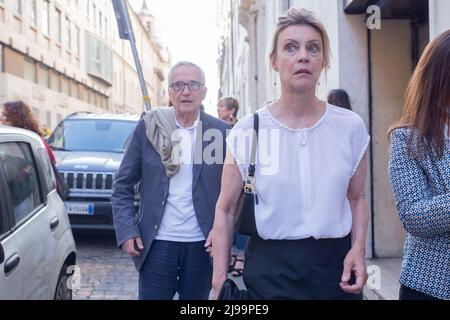 21 maggio 2022, Roma, RM, Italia: Regista italiano Marco Bellocchio e attrice italiana Margherita Acquista fuori quattro Fontane cinema a Roma, prima della presentazione del film ''Esterno Notte' (Credit Image: © Matteo Nardone/Pacific Press via ZUMA Press Wire) Foto Stock