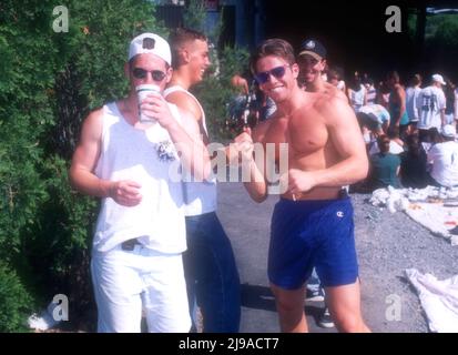 Boston, Massachusetts, USA 1st Giugno 1996 Fans at Concert at KISS108 Event at Great Woods Center for the Performing Arts il 1 Giugno 1996 a Boston, Massachusetts, USA. Foto di Barry King/Alamy Stock Foto Foto Stock