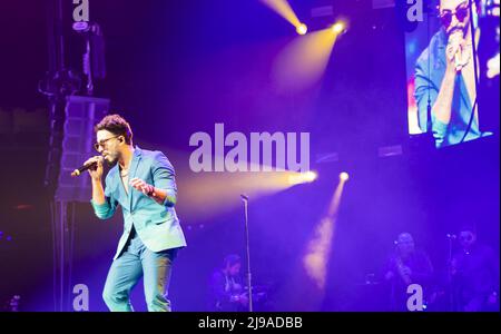 Sunrise, Stati Uniti. 21st maggio 2022. Luis Figueroa si esibisce sul palco durante la .Amor a la Musica presentata da Uforia alla FLA Live Arena sabato 21 maggio 2022 a Sunrise, Florida. Foto di Gary i Rothstein/UPI Credit: UPI/Alamy Live News Foto Stock