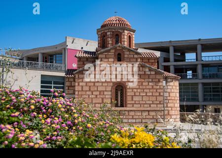 Iraklion, Grecia 15 maggio 2022, la piccola chiesa ortodossa di Agios Andreas a Heraklion Foto Stock