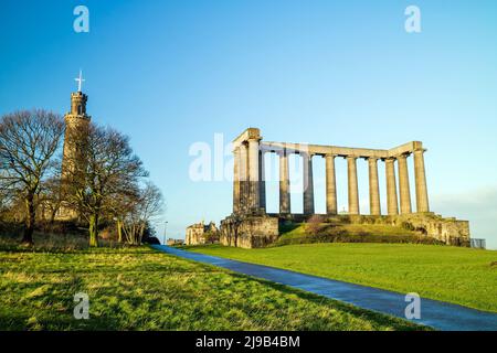 Vista dei monumenti di Calton Hill a Edimburgo - Scozia Foto Stock