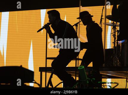 Sunrise, Stati Uniti. 21st maggio 2022. Luis Fonsi suona sul palco durante l'Amor a la Musica presentato da Uforia alla FLA Live Arena sabato 21 maggio 2022 a Sunrise, Florida. Foto di Gary i Rothstein/UPI Credit: UPI/Alamy Live News Foto Stock