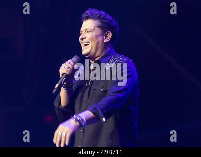 Sunrise, Stati Uniti. 21st maggio 2022. Carlos Vives si esibisce sul palco durante il .Amor a la Musica presentato da Uforia alla FLA Live Arena sabato 21 maggio 2022 a Sunrise, Florida. Foto di Gary i Rothstein/UPI Credit: UPI/Alamy Live News Foto Stock