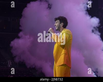 Sunrise, Stati Uniti. 21st maggio 2022. Sebastian Yatra si esibisce sul palco durante il .Amor a la Musica presentato da Uforia alla FLA Live Arena sabato 21 maggio 2022 a Sunrise, Florida. Foto di Gary i Rothstein/UPI Credit: UPI/Alamy Live News Foto Stock