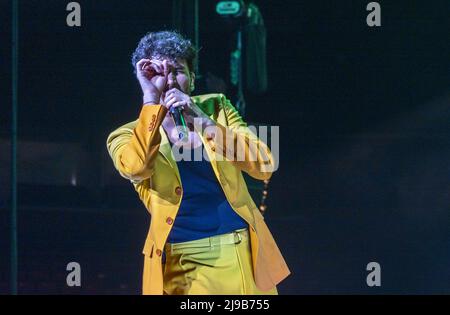 Sunrise, Stati Uniti. 21st maggio 2022. Sebastian Yatra si esibisce sul palco durante l'Amor a la Musica presentato da Uforia alla FLA Live Arena sabato 21 maggio 2022 a Sunrise, Florida. Foto di Gary i Rothstein/UPI Credit: UPI/Alamy Live News Foto Stock