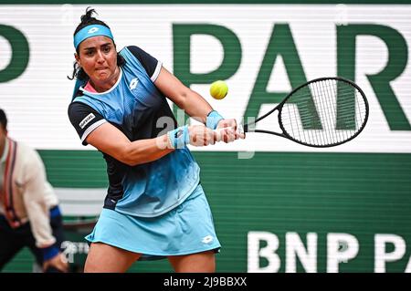 Parigi, Francia. 22nd maggio 2022. ONS JABEUR della Tunisia durante il primo giorno di Roland-Garros 2022, French Open 2022, Grand Slam tennis torneo il 22 maggio 2022 allo stadio Roland-Garros di Parigi, Francia - Foto Matthieu Mirville/DPPI credito: DPPI Media/Alamy Live News Foto Stock