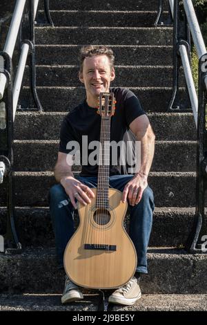 Cantante e cantautore folk irlandese Gus Glynn Foto Stock