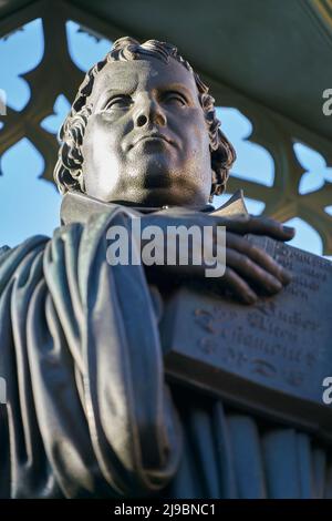 Martin Lutero monumento dal 1821 sul mercato di Wittenberg in Sassonia-Anhalt in Germania Foto Stock