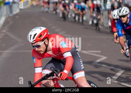 William Truelove della Wales Racing Academy che corre nella gara ciclistica Sportsbreaks Tour Series round five a Clacton on Sea, Essex, Regno Unito. Criterium Foto Stock