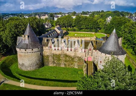 Francia, Morbihan, Pontivy, il castello di Rohan del 15th e 16th secolo Foto Stock