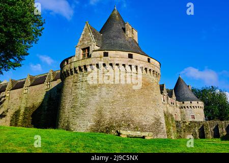 Francia, Morbihan, Pontivy, il castello di Rohan del 15th e 16th secolo Foto Stock