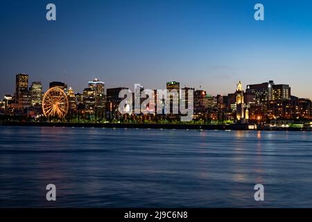 Lo skyline di Montreal Canada al tramonto Foto Stock