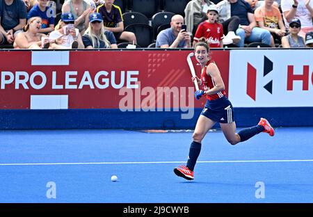 Stratford, Regno Unito. 22nd maggio 2022. Inghilterra V China Womens FIH Pro League. Centro di hockey Lee Valley. Stratford. Fiona crackles (Inghilterra) durante l'Inghilterra V China Womens FIH Pro League hockey match. Credit: Sport in immagini/Alamy Live News Foto Stock