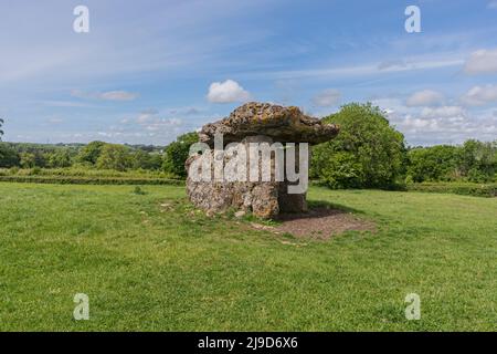 Viste aeree della Camera di sepoltura di St Lythans, vale of Glamorgan, Galles del Sud, Regno Unito. Si prega di credito: Phillip Roberts Foto Stock