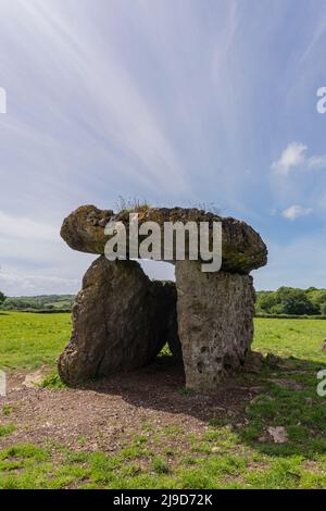 Viste aeree della Camera di sepoltura di St Lythans, vale of Glamorgan, Galles del Sud, Regno Unito. Si prega di credito: Phillip Roberts Foto Stock