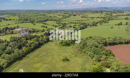 Viste aeree della Camera di sepoltura di St Lythans, vale of Glamorgan, Galles del Sud, Regno Unito. Si prega di credito: Phillip Roberts Foto Stock