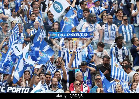 Oeiras, Portogallo. 22nd maggio 2022. I tifosi durante la partita di calcio della finale di Coppa del Portogallo tra il FC Porto e il CD Tondela allo stadio Jamor National di Oeiras, Portogallo, il 22 maggio 2022. PortoÃs (Credit Image: © Pedro Fiuza/ZUMA Press Wire) Credit: ZUMA Press, Inc./Alamy Live News Foto Stock