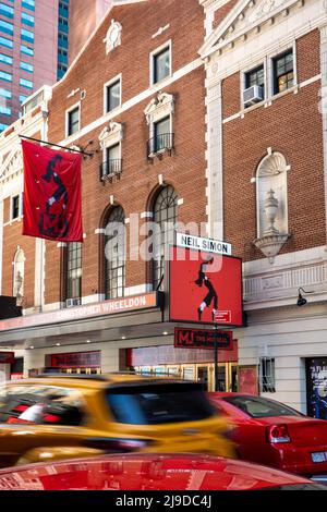 Il concorso "MJ the Musical" al Neil Simon Theater, Times Square, New York, USA 2021 Foto Stock