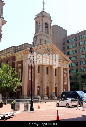 Chiesa di Sant'Andrea al 20 Cardinal Hayes Place, chiesa cattolica romana fondata nel 1842, edificio attuale eretto nel 1939, New York, NY, USA Foto Stock